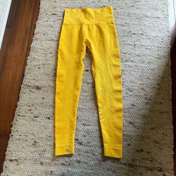 Set Active Yellow Leggings Small - Picture 3 of 5
